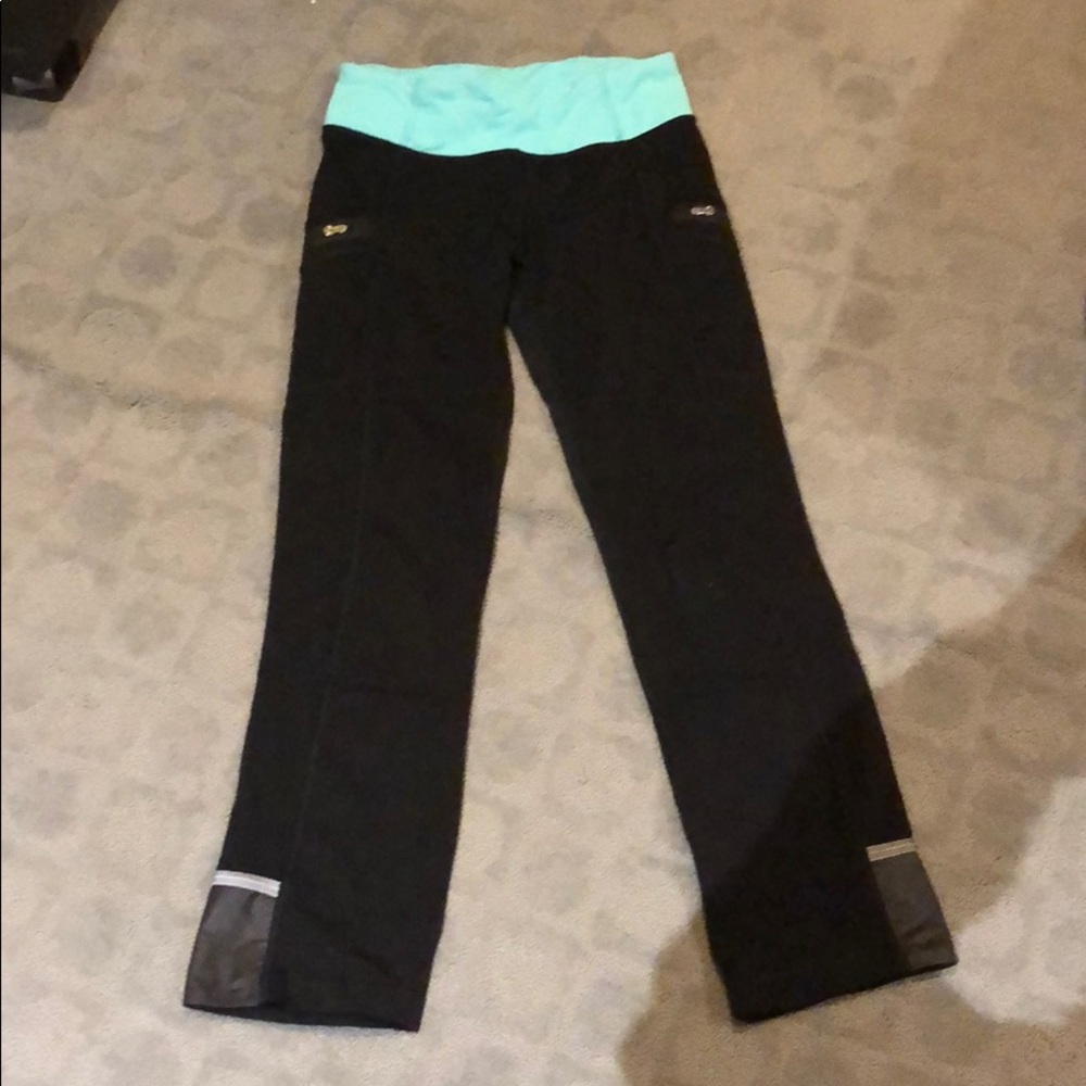 Lululemon running crops reflective size 4